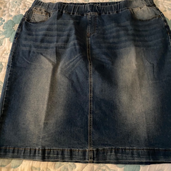 Nuggles brand denim skirts - Picture 4 of 8